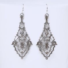 Art Deco Jewelry 1920s, Victorian Style Earrings, Egyptian Revival Jewelry, Period Jewelry, Costume Jewelry Crafts, Vintage Inspired Earrings, Long Silver Earrings, Celtic Earrings, Jewelry Victorian