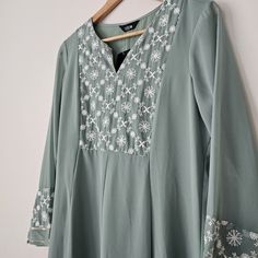 New Mint Flowy Kameez White Embroidered 1pc. Pair W Salwar/Tights/Dupatta Or Wear As Dress Abaya Style, Kurta Dress, Dress Indian, Abaya Fashion, Tights, Mint, Womens Sizes, Fast Delivery, Customer Support