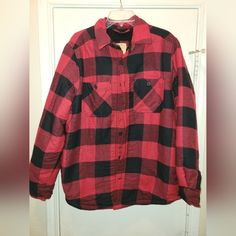 Telluride Clothing Red & Black Flanel Jacket Sz Medium Black Flannel Button-up Outerwear, Casual Black Flannel Outerwear, Black Winter Flannel Shirt With Pockets, Black Flannel Long Sleeve Outerwear, Black Flannel Shirt With Pockets For Winter, Black Long Sleeve Flannel Outerwear, Black Flannel Outerwear For Fall, Red Winter Flannel Shirt With Pockets, Fall Flannel Outerwear For Streetwear