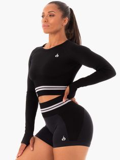 ABOUT THE COLLECTION No one does Seamless like Ryderwear. This collection was created for optimal movement to support you throughout your epic workouts. Each fully functional piece is seamlessly breathable to keep you cool, flatters your figure and offers unparalleled comfort. Discover luxury without limits, no matter how you move. The Freestyle Long Sleeve Crop delivers a weightless, unrestricted feel, with a super flexible seamless knit fabric providing freedom of movement so you can crush you Fitted Seamless Sports Bra For Running, Seamless Training Activewear, Seamless Design Activewear For Training, Seamless Technical Workout Activewear, Seamless High Stretch Activewear For Running, High Stretch Seamless Activewear For Workout, High Stretch Seamless Activewear For Running, Seamless Athletic Fit Athleisure Activewear, Seamless Athletic Fit Activewear For Training