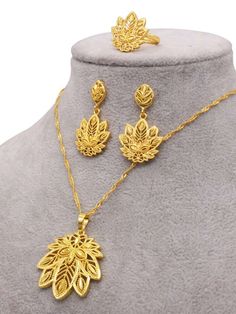 Round Plated Jewelry For Wedding, Plated Round Jewelry For Weddings, Yellow Gold Plated Jewelry For Marriage, Gold Plated Bridal Sets Gift, Gold Plated Round Bridal Sets As Gift, Yellow Gold-plated Jewelry For Marriage, Metal Bridal Sets As Gift, Plated Alloy Wedding Jewelry, Wedding Alloy Plated Jewelry