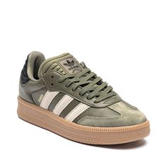 Leather Skate Shoes With Three Stripes For Streetwear, Retro Leather Sneakers With Three Stripes, Trending Shoes For Women, Adidas Gazelle Green, Mom Fits, Twinkle Toes, Shoe Wishlist, Clothing Trends, Green Sneakers