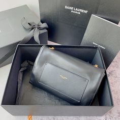 Size: 22cm*14cm*5cm It comes with Dust box, Care manual, Tag, and Paper bag. Gift Box Bag With Original Box In Pouch Shape, High-end Pouch Bag For Gift, High-end Daily Use Pouch Box Bag, Leather Bags With Original Box For Gifts, High-end Pouch Shoulder Bag As Gift, High-end Everyday Pouch Box Bag, Everyday Rectangular Shoulder Bag With Original Box, Leather Bag For Daily Use, Designer Everyday Flap Pouch Bag