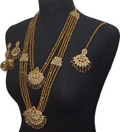 Mala jewellery set. Set includes- Mala Necklace  Earrings  Tikka Bridal Jewelry Pakistani, Bridal Jewelry Gold, Pakistani Jewellery, Indian Bridal Jewelry, Pakistani Bridal Jewelry, Mala Jewelry, Jewelry Pakistani, Jewellery Indian, Golden Jewelry