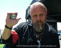 Slipknot "Clown" Shawn Crahan percussion with WATTO Distinctive Metal Wear handmade metal skull buckle at Rockstar's Mayhem 2012 https://www.etsy.com/listing/56267740/rocker-skull-belt-buckle-by-watto Shawn Crahan, Skull Belt Buckle, Skull Belt, Cool Belt, Slipknot Band, Joey Jordison, Clown Horror, Metal Skull