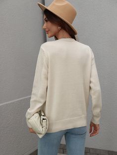 Our forest adventures knit top is a milky cream tone in a lovely relaxed fit. This snug knit is sure to keep you warm as it features a classic crew neckline and front tassel details. Pair with jeans for a lazy day outfit or complete the look with our Smaibulun Ugg. Size Guide: Ambre is 5’2” tall, and has a 33.2” bust, 24.5”waist, & 36.7” hips. She is wearing a S / US 4 / AU 8. This jumper is true to size. Feature: Relaxed fit. Crew neckline. Front tassel details. Material: 100% Acrylic. Care Ins Western Sweaters, Picture Style, Fringe Sweater, Detailed Sweater, Loose Outfit, Weekend Outfit, Sweater Sale, Cute Sweaters, Knitted Pullover Sweaters