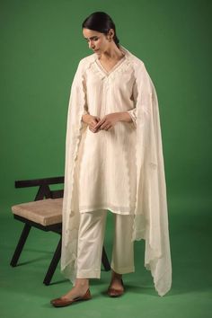 Ivory straight kurta in handloom chanderi base with tonal resham embroidery. Comes with pant and a sheer dupatta, highlighted with scallops and resham buttis. - Aza Fashions Sheer Dupatta, Resham Embroidery, Women Kurta, Kurta Set For Women, Straight Kurta, Fashion App, Kurta Set, Set For Women, Aza Fashion