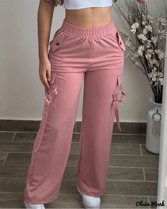 Olivia Mark - Elevated High-Waisted Cargo Pants with Functional Pockets Office Wear Women Work Outfits, Cute Outfits With Shorts, High Waisted Cargo Pants, Sewing Blouses, Walking Outfits, 2piece Outfits, Jeans Outfit Women, Silk T Shirt, Cargo Pants Outfit