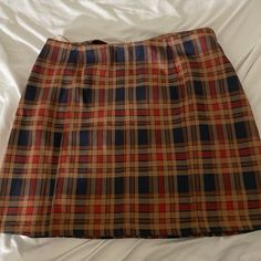 Plaid Mini Skirt. Material Is Thick And Soft. Never Worn With Tags. Size L Micro Mini Skirt Outfit, Hard Fits, Wild Honey, Micro Mini Skirt, Mini Apple, Miniskirt Outfits, Honey Brown, Plaid Mini Skirt, Micro Mini