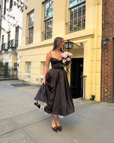 Bc Dresses, Black Dress Outfit Classy, Black Birthday Outfit, Black Wedding Guest Outfits, Midi Tulle Dress, Classy Black Dress, Midi Dress Wedding, Dress To Buy, Roll Dress