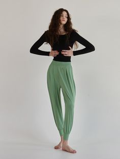 Composition : POLYESTER 85% + POLYURETHANE 15%Color : FREECountry of Origin : KOREA Versatile Stretch Harem Pants For Spring, Spring Yoga Versatile Harem Pants, Versatile Spring Yoga Harem Pants, High Waist Stretch Joggers For Spring, Green Stretch Ankle-length Bottoms, Green Stretch Ankle-length Pants, Stretch Green Bottoms For Loungewear, Green Stretch Bottoms For Loungewear, Stretch Green Pants For Loungewear