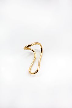 The Enzo Earring offers a unique curved design and glow that stands out with stylish and independent spirits. Add energy and interest to your outfits with this beautiful accessory that will help you feel your best. The curved design along with the cut and color make it a dynamic piece of jewelry. The fresh gold shine and alternating curves helps to create a statement piece. The shape is unlike any other you will find and seems to defy gravity. You won’t be able to wear it long before people stop Statement Earring, Gold Plated Earrings, Cut And Color, Bold Fashion, Gravity, Statement Earrings, Fashion Statement, 18k Gold, Gold Plate