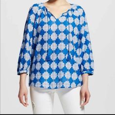 Merona Women's Large Printed Peasant Top Blue 3/4 Sleeves Nwt Blue V-neck Peasant Top For Summer, Patterned Casual Peasant Top For Vacation, Blue Peasant V-neck Top, Casual Patterned Peasant Top For Vacation, Blue Peasant Style V-neck Top, Indigo Tops For Spring Vacation, Indigo Tops For Spring Beach Occasion, Blue Bohemian Peasant Top In Relaxed Fit, Blue Cotton V-neck Peasant Top