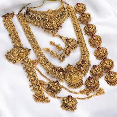 Beautiful Laxmi Design Bridal Wedding/High Quality Brass Premium Quality Jewellery Set For The Indian Bride Dulhan/gift for her Mattal Earrings, Jadai Billai, Hip Chain, Long Haram, Classic Jewellery, Copper Gifts, Hindu Goddess, Maang Tikka, Goddess Lakshmi