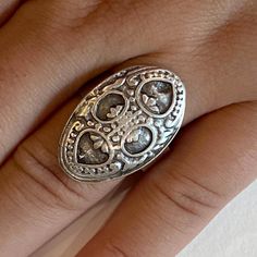 Enhance your jewelry collection with this exquisite vintage-inspired silver ring. With a bold design, this ring combines elegance and sophistication, making it a perfect complement for any occasion. - Material: High quality silver. - Design: Oval lid with intricate and ornate engravings - Size: Adjustable to ensure a comfortable fit - Style: Perfect for both daily use and special occasions. - Condition: New This stunning ring adds a touch of timeless elegance to any ensemble. Its intricate engravings and vintage charm make it a unique and eye-catching piece. Perfect for those who appreciate fine craftsmanship and classic design. Silver Design, Bold Design, Fit Style, Vintage Charms, Crafts To Make, Classic Design, Timeless Elegance, Silver Ring, Fitness Fashion