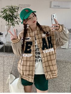 American Street Style Baseball Uniform Women Vintage Embroidered Jacket Student Fall Design Oversize High Street Outwear Cotton Long Sleeve Outerwear With Letter Embroidery, Spring Varsity Jacket With Letter Print And Long Sleeves, Casual Long Sleeve Varsity Jacket With Patchwork, Oversized Varsity Jacket With Patchwork And Long Sleeves, Casual Brown Outerwear With Baseball Collar, Casual Long Sleeve Patchwork Varsity Jacket, Casual Oversized Varsity Jacket With Patchwork, Oversized Casual Varsity Jacket With Patchwork, Spring Streetwear Outerwear With Letter Embroidery