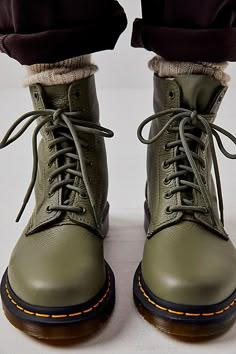 Custom Painted Doc Martens, Green Dr Martens Outfit, Lems Boots, Fall 2024 Shoes Trends Women, Green Doc Martens, Green Boots Outfit, Green Combat Boots, 1460 Pascal Virginia, Green Dr Martens