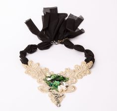 Elegant Embellished Choker Jewelry, Elegant Embellished Necklaces For Evening, Elegant Lace Necklace For Party, Elegant Crystal Embellished Necklaces, Elegant Embellished Necklaces As Gift, Elegant Embellished Necklaces For Gifts, Elegant Embellished Necklace For Gift, Elegant Embellished Choker Necklaces, Luxury Crystal Embellished Choker Necklace