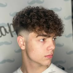 10   BETS FADE CURLY (2021) #haircut #fade #skinfade #barber #barbershop #barbershopconnect #menshair #thebarberpost #menshaircut #menshairstyle #baldfade #sharpfade #freshfade #menshairworld #fadehaircut #barberlife #barberlifestyle #hairmens2021#fadecurly #haircutscurly Low Fade Curly Hair, Boys Haircuts Curly Hair, Taper Fade Curly Hair, Men's Curly Hairstyles, High Fade Haircut, Curly Hair Fade, Mens Hairstyles Curly, Haircut Curly Hair