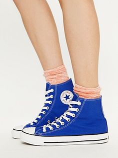 Converse High Tops Outfits, Scrunched Socks, Converse Socks, Ugly Socks, High Tops Outfit, Tardis Blue, Pretty Socks, Classic Converse, Orange Socks