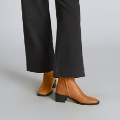 The City Boot Desert Tan – Everlane Casual Workwear Boots With Zipper Closure, Modern Workwear Boots For Fall, Modern Fall Boots With Suede Lining, Chelsea Boots Men Outfit, Italian Leather Boots, Boots Fall Ankle, Cognac Boots, Fall Winter Shoes, Suede Chukka Boots