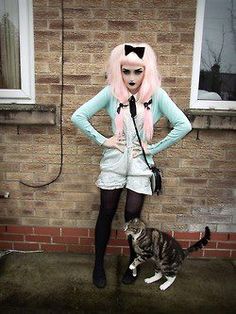 Pastel Bubblegum Goth, Perky Goth, Mint Cardigan, Creepy Cute Fashion, Heart Shaped Bag, Pastel Goth Fashion, Pastel Grunge, Hair Color Pastel