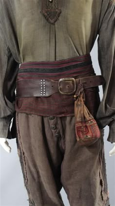 Renfair Outfit Men, Fantasy Fashion Male, Pirate Belt, Pirate Garb, Medieval Outfit, Pirate Outfit, Pirate Fashion, Aesthetic Outfits Men, Punk Aesthetic