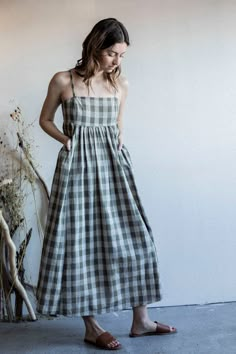 Mae Gingham Midi Dress Minimal Midi Dress, Gingham Check Dress, Elastic Top Dress, Summer Outfit Minimal, Gingham Babydoll Dress, Sewing Linen Dress, Gingham Dress Pattern, Diy Midi Dress, Easy Dresses To Sew