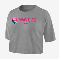 Move freely while repping your team in this San Diego Wave T-shirt. A cropped design and sweat-wicking technology give you easy comfort to help you cheer in cool comfort for 90 minutes. Sportswear Tops With Graphic Print For Team Events, Team-colored Short Sleeve Athleisure T-shirt, Nike Tops With Letter Print For Team Events, Nike Sports Event Top With Team Logo, Nike Tops With Team Logo For Sports Events, Nike Sports Tops With Team Logo, Nike Moisture-wicking Fan Apparel Top, Sportswear Tops With Team Logo, Sportswear Fan Merchandise Crew Neck Top