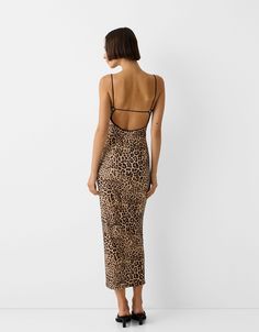 Animal print midi dress - Dresses - BSK Teen | Bershka Vestido Zara Animal Print, Floral Midi Maxi Dress For Date Night, Floral Print Knee-length Midi Dress For Night Out, Floral Print Midi Dress For Parties, Floral Print Midi Dress For Night Out, Evening Floral Print Midi Dress, Bodycon Mid-length Dress For Party, Bodycon Floral Print Maxi Dress, Bodycon Floral Print Dress For Day Out