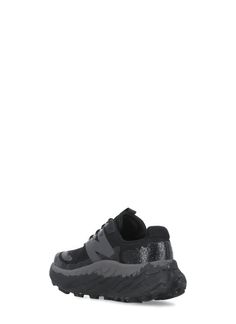 - Black New Balance tech fabric sneakers for man and woman - Round toe - Front laces fastening - Logoed tongue -Side tone on tone logo - Raised rubber sole (4. 5 cm)Composition: 100% Fabric & Mesh Lining:, 100% Fabric Sole:, 100% Rubber Black New Balance, Kurt Geiger Heels, Marni Bag, Expensive Handbags, Self Portrait Dress, New Balance Fresh Foam, Balance Sneakers, X Trail, Italian Outfits