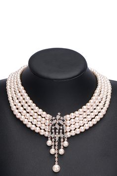 This sumptuous piece of jewelry features a retro-elegant yet slightly modern style that complements the lavish garments, reminiscent of the roaring 1920s. Features: Multi layer imitation pearls Rhinestone studded shimmering pattern Pearl strand lengths: 6.5", 6.9", 7.3", 7.9" 6-8mm pearls Soft Summer Romantic, 1920 Accessories, Roaring 20s Jewelry, 20s Jewelry, Rose Gold Pearl Necklace, Elegant Gold Necklace, 1920s Accessories, Flapper Accessories, 1920s Jewelry