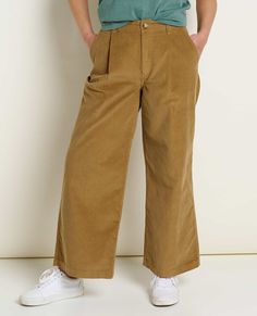 msg: Alexis is 5'6" and is wearing a Size 6. Spring Workwear Bottoms With Boxy Fit, Boxy Fit Bottoms For Spring Workwear, Paper Sleeves, Eco Friendly Clothing, Honey Brown, Organic Clothing, Pleated Pants, Womens Size Chart, Cotton Cord