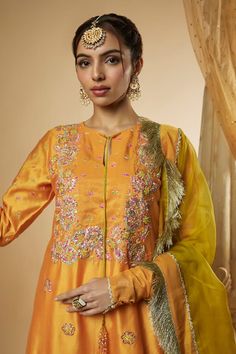 Light orange kurta featuring floral motifs hand embroidered neckline with pitta work, multicolored glass beads and resham with glass beads latkan. Paired with matching palazzo and contrast olive green dupatta with gold shimmer fringes all over. - Aza Fashions Beads Latkan, Pitta Work, Green Dupatta, Kurta Palazzo Set, Palazzo Set, Embroidered Neckline, Fashion App, Gold Shimmer, Floral Motifs