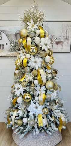 The Gold, Champagne and Ivory Velvet Christmas Tree Kit includes everything you need to decorate your beautiful tree (tree is not included). Save the time and hassle of going store to store, only to find it's all sold out. I did all the shopping for you! I will include step by step instructions with pictures for easy assembly. All ornaments are shatterproof. A single set is shown on a full-size 7.5ft tree up against a wall.  The value is not just in the quality decorations, but the service I pro Gold Accent Christmas Tree, Pearl Garland Christmas Tree, Christmas Tree Poinsettia Decorations, Gold Decorated Christmas Tree, Christmas Tree White And Gold, Christmas Tree Gold And White, Gold And Silver Christmas Tree, Silver And Gold Christmas Tree, Fancy Christmas Tree