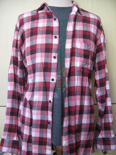 Vintage Flannel Japan Casual Checked Thick Cotton Lumber Jack Western Long Sleeved Cowboy Retro Shirt XL : 100% authentic product : size ( XL ) Made In China : armpit to armpit = 23.5" : total length= 34" :sleeved : 25" : condition = (USED) VERY GOOD FOR TS AGES NO RIPS, TEARS, HOLES ALL OFFER WILL BE CONSIDER PLEASE CONTACT .PAYMENT & SHIPPING. : FOR PAYMENT WE ONLY ACCEPT PAYMENT VIA PAYPAL. : PLEASE MAKE THE PAYMENT WITHIN 7DAYS AFTER THE TRANSACTION ENDS. :   DELIVERY TIME SHOULD BE AROUND 8 Plaid Long Sleeve Flannel Shirt, Long Sleeve Plaid Flannel Shirt, Plaid Cotton Shirt With Pockets, Casual Plaid Yarn-dyed Flannel Shirt, Casual Yarn-dyed Long Sleeve Flannel Shirt, Red Flannel Long Sleeve Top, Gingham Cotton Flannel Shirt For Fall, Fall Gingham Cotton Flannel Shirt, Yarn-dyed Long Sleeve Plaid Flannel Shirt