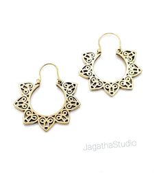 HANDMADE Beautiful Bohemian Ethnic intricate hoop earrings. Ideal for a Chic look. SIZE Aprox length: 4 cm Aprox width: 3.5 cm  MATERIAL  Gold brass.  Nickel free. LINK Please follow the link to view my shop for other beautiful pieces. https://www.etsy.com/uk/shop/JagathaStudio Metal Hoop Earrings With Intricate Design For Festival, Adjustable Oxidized Bohemian Hoop Earrings, Bohemian Hoop Earrings With Oxidized Finish, Bohemian Earrings With Artistic Design For Festival, Bohemian Brass Jewelry With Artistic Design, Bohemian Artistic Earrings For Festival, Bohemian Metal Hoop Earrings For Festivals, Bohemian Oxidized Hoop Earrings For Festival, Festival Brass Hoop Earrings With Intricate Design