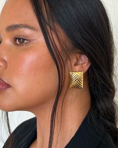 LINED GOLD – Heaven Mayhem Gold Statement Earrings, Statement Earring, Gold Piece, Photo Instagram, Say Hello, Ear Piercings, Occasion Wear, Vintage Collection, Statement Earrings