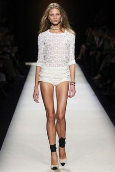 Glamorous Chic Life, Anna Selezneva, Cooler Look, Short Shorts, Fashion Killa, Lace Shorts, Fashion Models