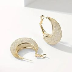 Beautiful 18k Gold Plated Hoops Lightweight High Quality Materials Yellow Gold Metal Hoop Earrings For Parties, Modern Silver-colored Gold-plated Hoop Earrings, Gold Tarnish Resistant Hoop Earrings For Party, Gold Pierced Hoop Earrings For Party, Silver Metal Hoop Earrings, Plated, Silver Plated Metal Hoop Earrings, Gold-tone Metal Circle Hoop Earrings, Nickel-free Gold-plated Hoop Earrings For Party, Modern Gold Metal Hoop Earrings