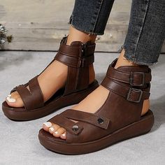 Sandals Gladiator, Sandals Wedge, Roman Sandals, Sandals Platform, 2024 Trends, Heel Type, Platform Wedges, Style Retro, Gladiator Sandals