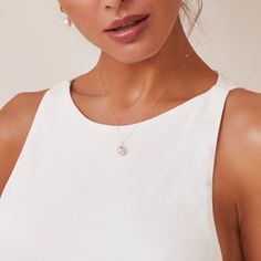 LILY & ROO's genuine large single pearl necklace in silver. This beautiful single pearl necklace is made with a hand-selected freshwater pearl and sterling silver chain. The perfect jewellery gift for her. All large single pearl necklaces come in a luxury LILY & ROO gift box. Gold Filled means a layer of pure gold pressure-bonded to the core metal. Gold filled items are 5 to 10 times thicker than gold plating. Give your jewellery a little TLC to keep your jewellery shining bright. Your stunning Large Pearl Necklace, Single Pearl Necklace, Beautiful Pearl Necklace, Pearl Drop Necklace, Single Pearl, Pearl Necklaces, Bead Pendant, Elegant Pendant, Valentines Day Gifts For Her