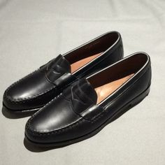 Allen Edmonds Walden Penny Loafer Black Size 15 B Narrow Width Brand New Condition New Without Tags No Original Box Classic Black Slip-on Tassel Loafers, Timeless Black Slip-on Loafers, Elegant Black Goodyear Welted Moccasins, Black Slip-on Tassel Loafers With Moc Toe, Timeless Black Moccasins For Business, Black Tassel Loafers With Round Toe For Semi-formal Occasions, Timeless Black Business Moccasins, Black Semi-formal Tassel Loafers With Round Toe, Black Tassel Loafers For Semi-formal Occasions