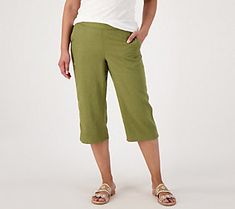 A versatile piece you'll heavily rely on this season, this woven capri falls just below the knee with a flattering full-leg design. Keep it casual with a T-shirt and slide sandals for a look that's laid back yet polished and put-together. From Denim & Co.® Fashions. Comfortable Green Bottoms For Spring, Comfortable Green Spring Bottoms, Casual Cotton Capris For Day Out, Casual Capri Length Bottoms, Comfortable Spring Bottoms For Day Out, Casual Knee-length Capris For Workwear, Summer Capri Length Bottoms For Day Out, Capri Length Bottoms For Summer Day Out, Relaxed Fit Capri Length Casual Bottoms