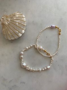 Freshwater pearl bracelet Both bracelets are made of freshwater pearls and gold-plated clasps. 🐚 Please select the bracelet and length 🤍 Instagram: Ohhheylovely خواتم خطوبة, Jewelry Accessories Ideas, Dope Jewelry, Freshwater Pearl Bracelet, Jewelry Lookbook, Girly Jewelry, Jewelry Inspo, Dream Jewelry, Summer Jewelry