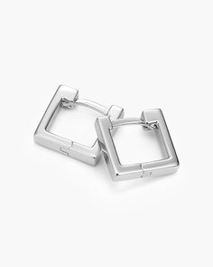 Elevate your everyday style with our Square Huggie Earrings in silver. Their simple, clean design effortlessly complements any look, while the durable 925 sterling silver post ensures long-lasting wear. Perfect for adding a touch of sophistication to your daily ensemble. Huggie Earrings Silver, Solid Gold Chains, Silver Shop, Huggie Earrings, Men's Rings, Pendant Bracelet, Silver Man, Huggies Earrings, Men's Jewelry