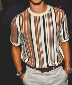 Shirts Men Aesthetic, Vertical Striped Shirt Outfit Men, Vertical Striped Shirt Outfit, Striped Shirt Outfit Men, Striped Shirt Outfit, Look 80s, Vertical Striped Shirt, Men Aesthetic, Shirt Outfit Men