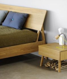 Oak Air Bed - 2 Sizes Ethnicraft - BEAM // Design Store Ethnicraft Bed, Ethnicraft Furniture, Oak Bedside Tables, Oak Beds, Прикроватные Тумбочки, Bed Design Modern, Air Bed, Solid Wood Bed, Hamptons Style