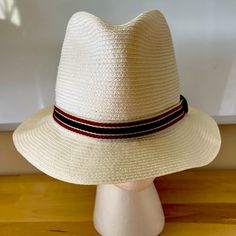 Gucci Soft Straw Fedora With Red & Green Hat Band And Brown Leather Gucci Band At Side. Hat Is A Beautiful Off White / Lightest Cream Color. Only Worn Once! This Can Be Worn By Men And Women. Size Is Medium Which Measures 22” Around. Please See Photo Of How To Measure For Your Hat Size / Crown Size. Crown Hat, Straw Fedora, Green Hat, Green Hats, How To Measure, Light Cream, Hat Band, Hat Sizes, Cream Color