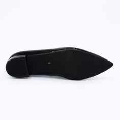 This Estiletti flat comes in two different colors and materials: black and navy; leather and patent. The shoe has a rubber sole and a pointed toe. Made in Spain. Bow Flats, Gold Heels, Pointed Toe Flats, Navy Leather, Slip On Shoes, Black And Navy, Rubber Sole, Different Colors, Black Leather